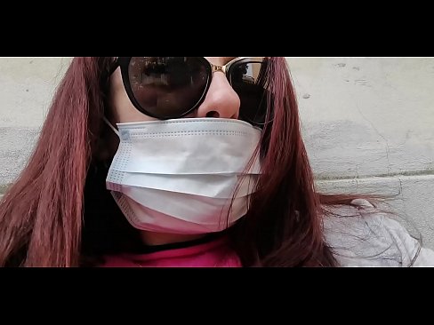 ❤️ D'Nicoletta hëlt sech op hirem Noper a pisst a senger Garage (Special Covid19 Italienesch Quarantän) ❤️ Pornovideo bei eis